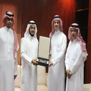 THE DEANSHIP OF IT SUBMITS THE ANNUAL REPORT TO THE VICE-RECTOR FOR POSTGRADUATE STUDIES AND SCIENTIFIC RESEARCH