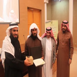 THE VICE-RECTOR FOR ACADEMIC AFFAIRS PAYS A VISIT TO THE COLLEGE OF GHAT AND AWARDS ITS OUTSTANDING STAFF