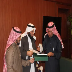 THE VICE-RECTORSHIP FOR ACADEMIC AFFAIRS SUBMITS THE REPORTS OF DEVELOPMENTAL PROJECTS TO THE RECTOR
