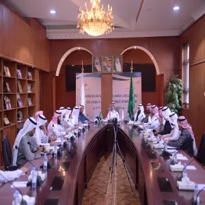 VICE-RECTOR FOR GRADUATE STUDIES AND SCIENTIFIC RESEARCH CHAIRS A MEETING WITH DEANS OF COLLEGES