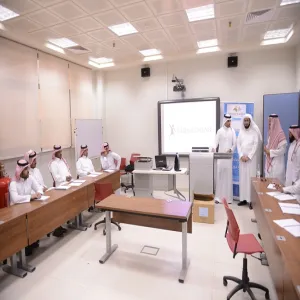 THE PUBLIC INSITUTE OF ADMINISTRATIVE PLANNING AND DEVELOPMENT COMMENCES THE TRAINING PROGRAM AND IS COMMENDED BY THE UNIVERSITY RECTOR