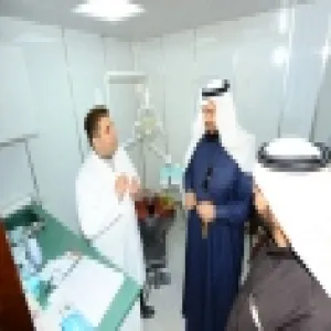 The Vice Rector visits the mobile clinics at the Festival of King Abdulaziz prize for 'Camel Mezayeen'.