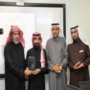 الإدارة العامة للتطوير تقيم اللقاء الأول لمدراء الإدارات في الكليات والعمادات والإدارات