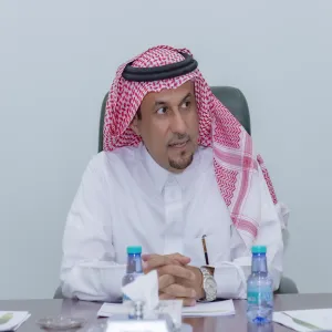 معالي مدير الجامعة يعتمد ترقية عدد 340 موظف وموظفه من موظفي الجامعة