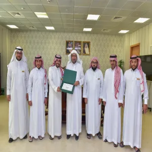 STAFF OF STUDENT AFFAIRS DEAN’S OFFICE SUBMIT FINAL REPORT TO VICE-RECTORS
