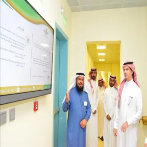 وكيل الجامعة للدراسات العليا والبحث العلمي يزور عمادة الدراسات العليا