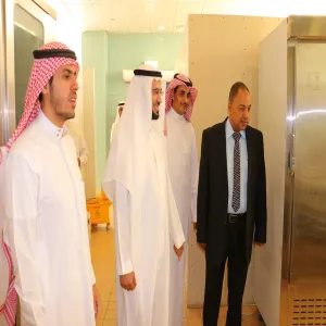 عميد شؤون الطلاب يتفقد المطعم الجامعي بالزلفي