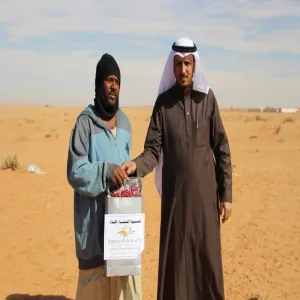 Faculty of Sciences in Alzulfi Gives out the Winter Clothing Faculty of Sciences in Alzulfi, represented by stud