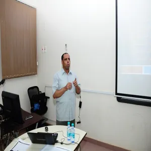 كلية التربية بالمجمعة تقيم دورة تدريبية لمعلمي المدارس الليلية بإدارة التربية والتعليم بمحافظة المجمعة