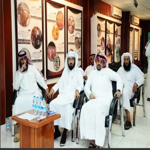 كلية التربية بالمجمعة تقيم دورة تدريبية لمنسوبي جمعية سواعد الخيرية بمحافظة المجمعة