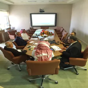 لجنة اعداد تقرير الدراسة الذاتية تستعد لورشة العمل التي ستقيمها اللجنة الإشرافية للمشروع التطويري لتأهيل الجامعة للاعتماد الاكاديمي